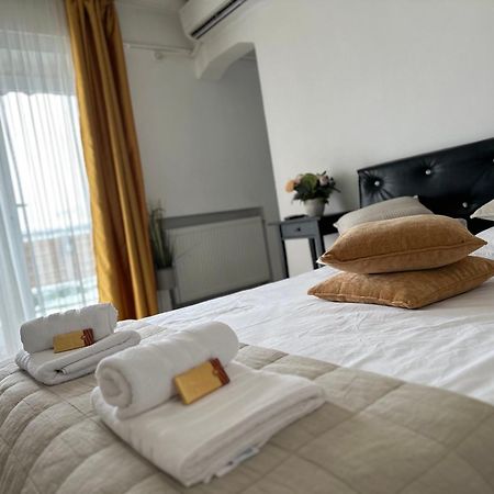 Downtown Studio By Darius Residence Bucarest Esterno foto